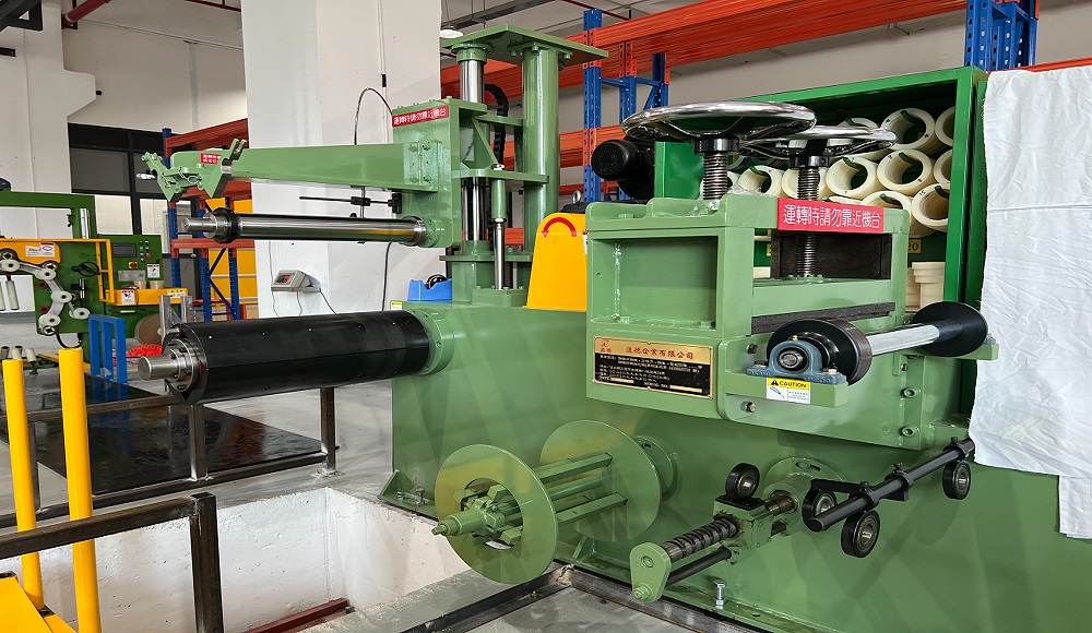 Compact slitting line TDS-400